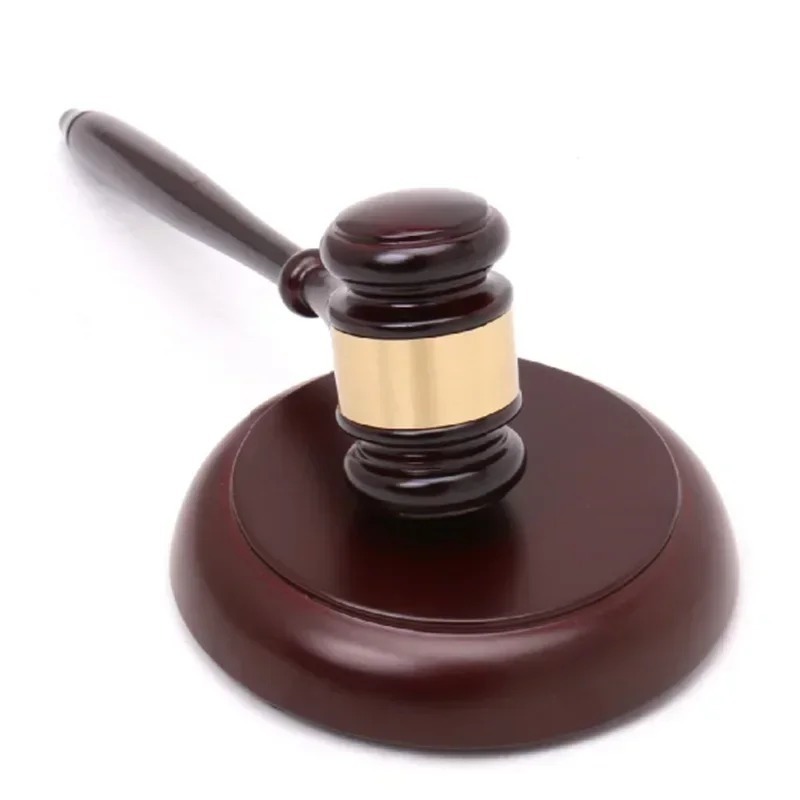 Wooden Handmade Craft Lawyer J - огляд і ціна Woodworking Auctions