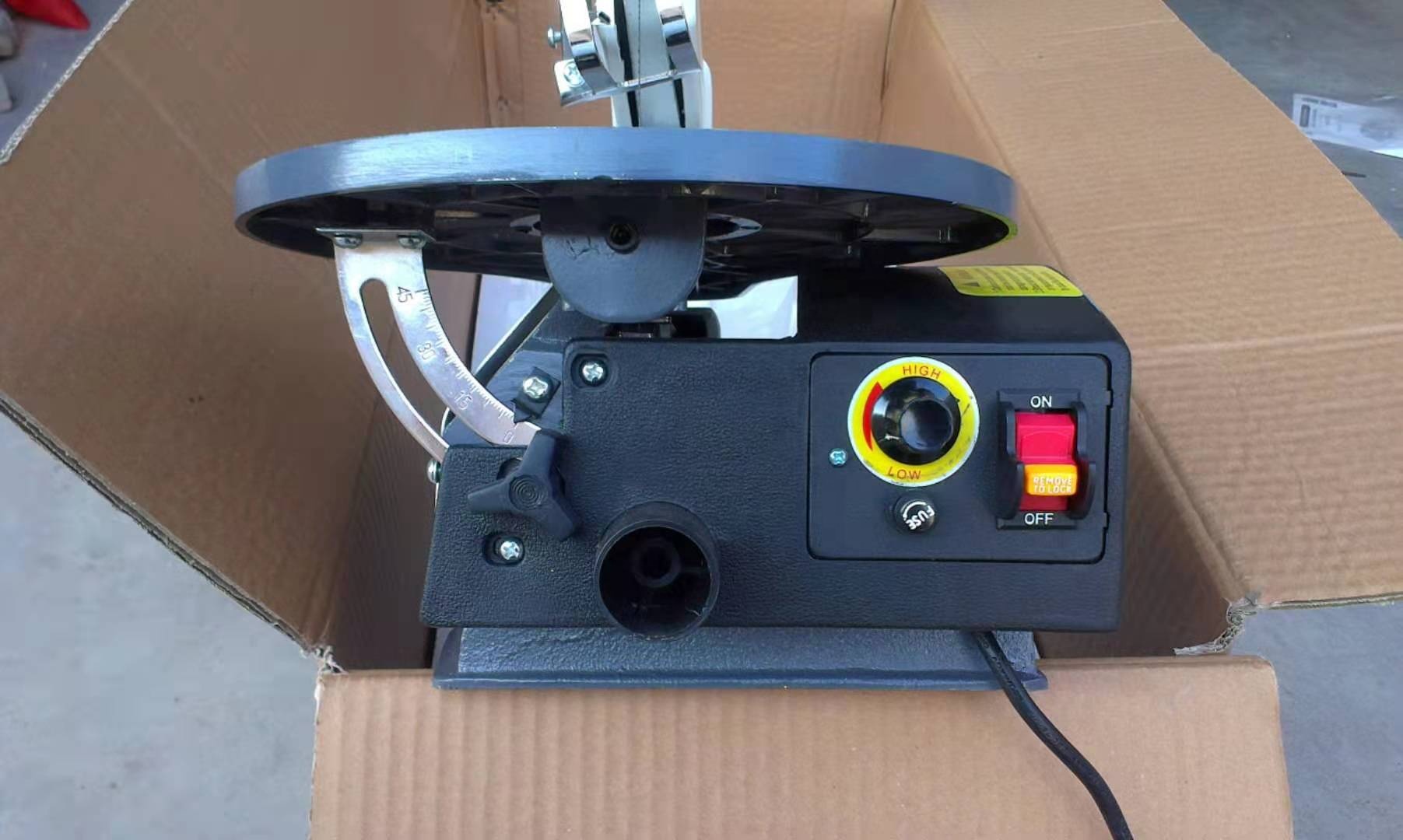Wood Cutting Industrial Deskto - огляд і ціна Woodworking Electric Saw